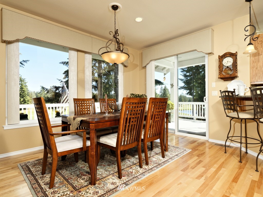261 East Soderberg Road Allyn, WA 98524 - Photo 17 of 25 Gallery Image 17