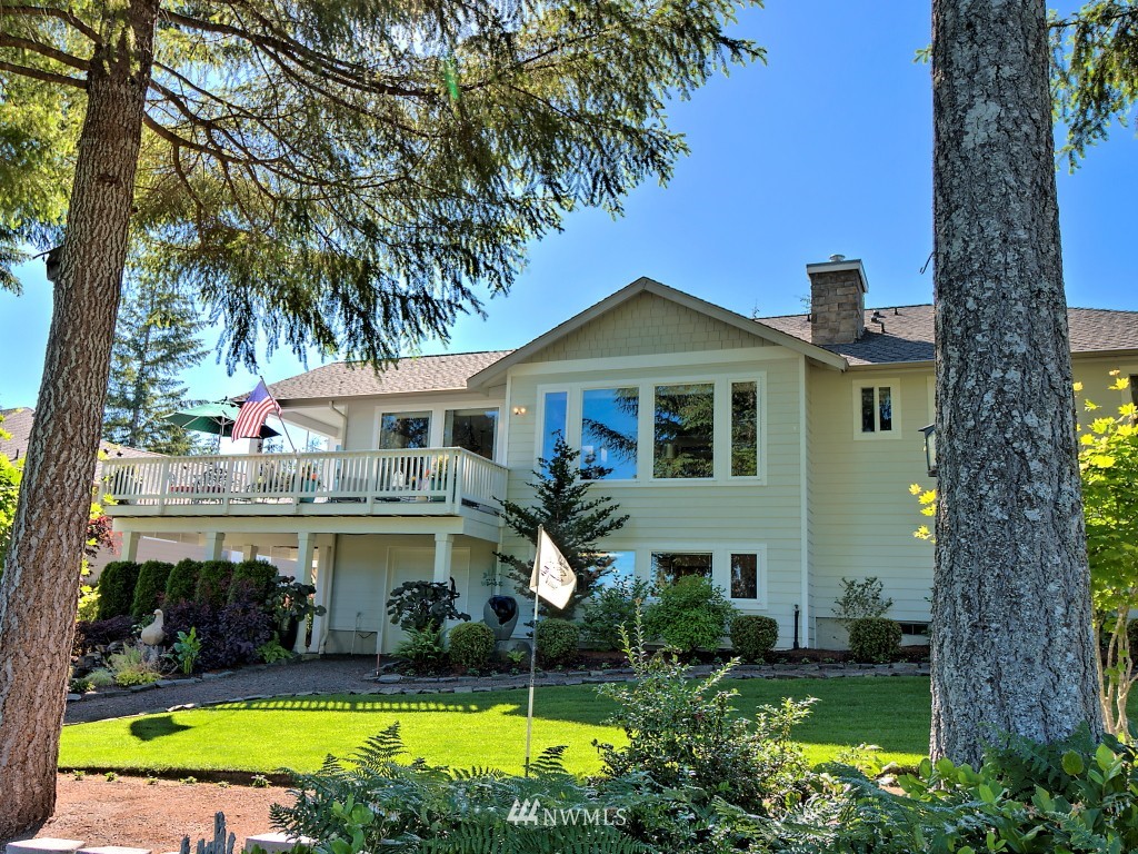 261 East Soderberg Road Allyn, WA 98524 - Photo 4 of 25 Gallery Image 4