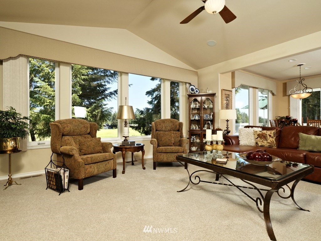 261 East Soderberg Road Allyn, WA 98524 - Photo 6 of 25 Gallery Image 6