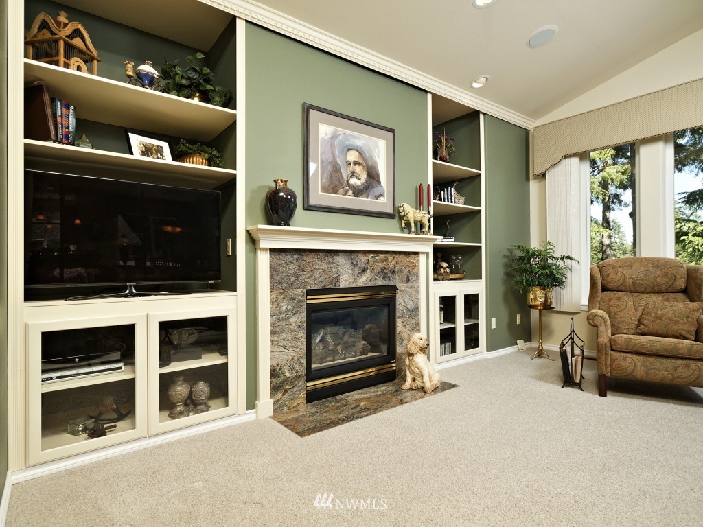 261 East Soderberg Road Allyn, WA 98524 - Photo 7 of 25 Gallery Image 7