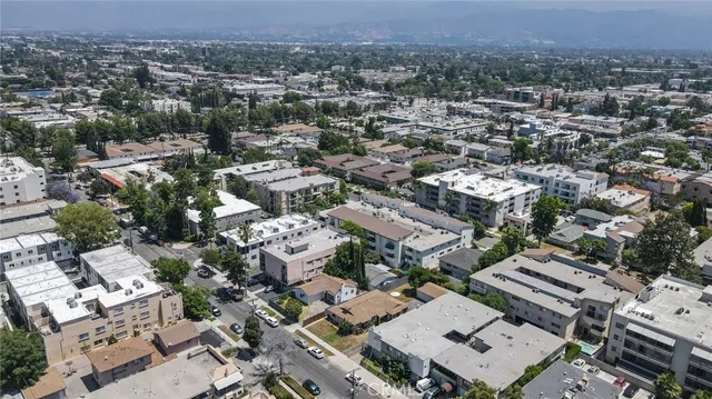 $1,500,000 | 5238 Hermitage Avenue, Valley Village, CA 91607