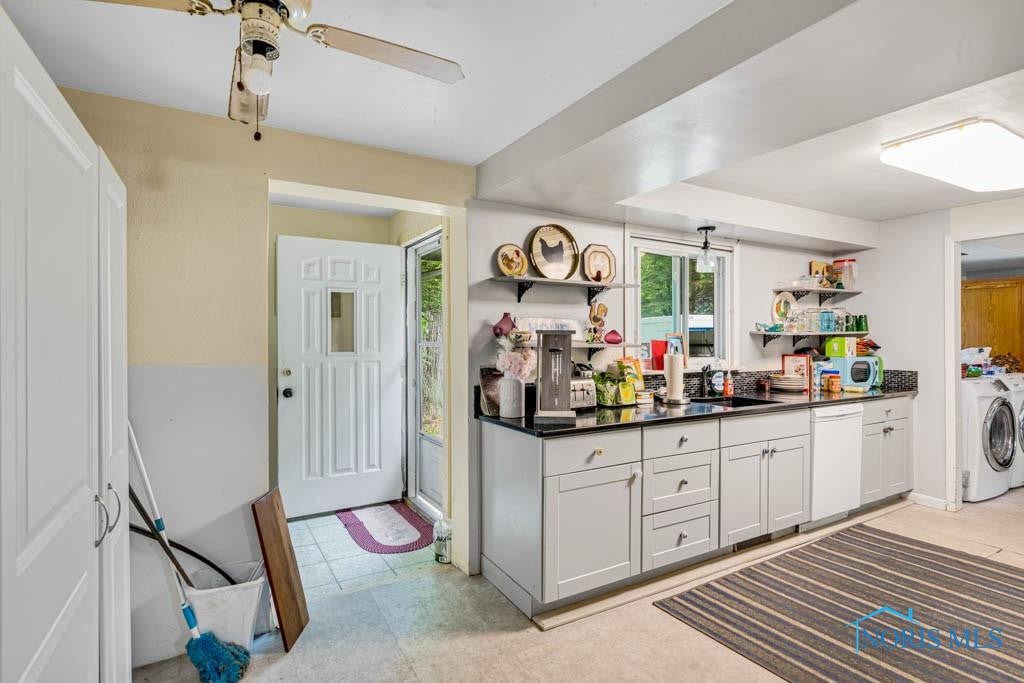 1115 Vanderbilt Road Toledo, OH 43615 - Photo 4 of 31 Gallery Image 4