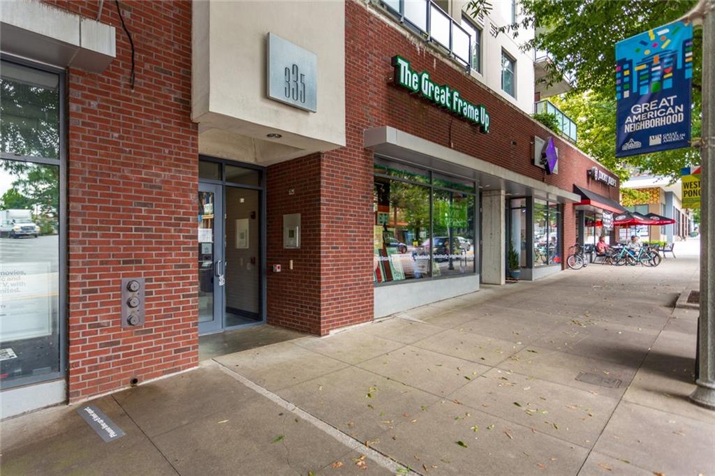 Main Entrance to 335 W Ponce Building