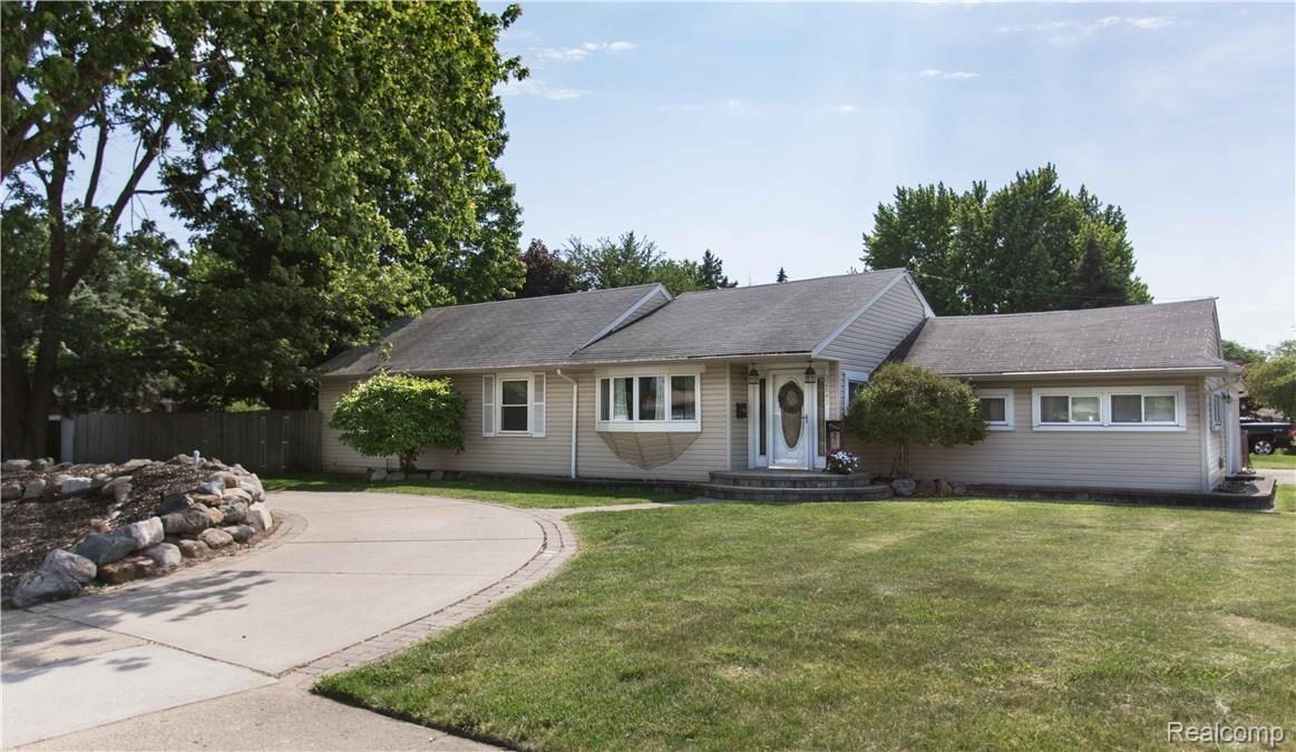 32641 Kelly Road Fraser, MI 48026 - Photo 1 of 31 Kelly St._-4
