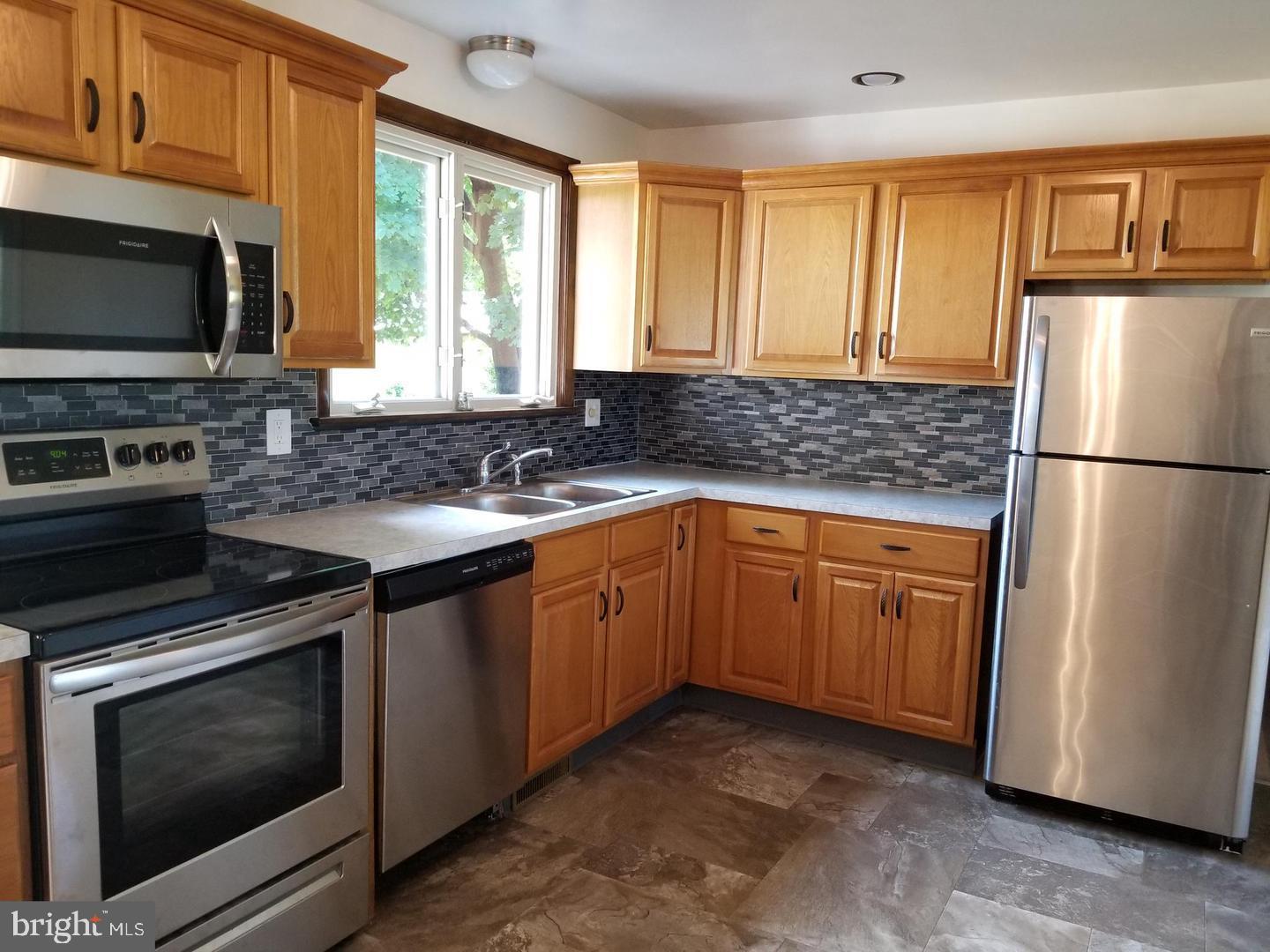 2030 Scheetzs Church Road Quakertown, PA 18951 - Photo 7 of 37 Updated Kitchen