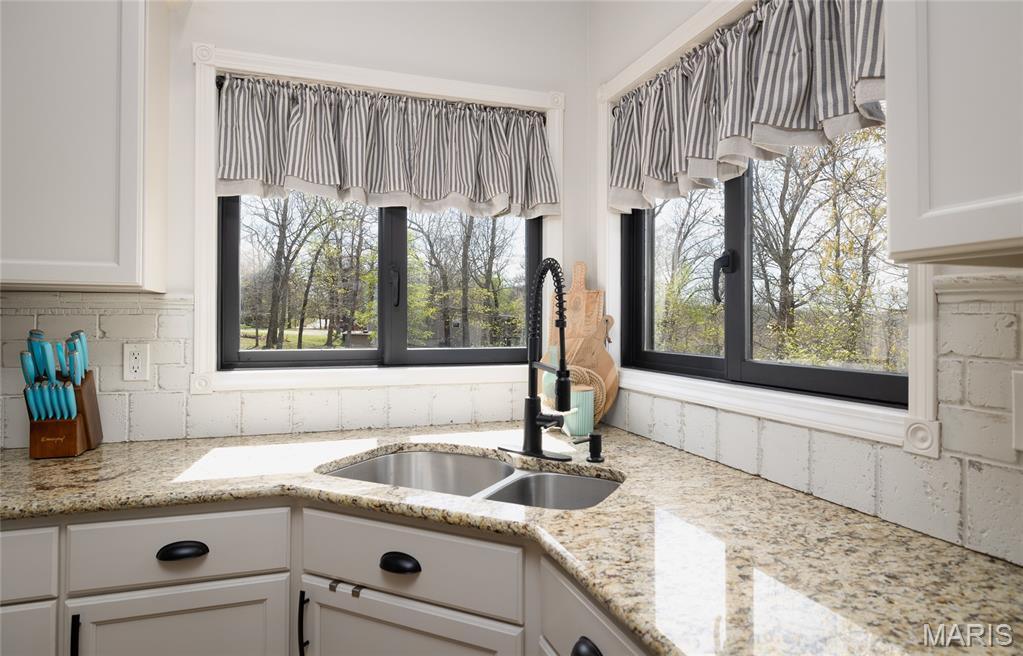 674 Lazy Days Road Osage Beach, MO 65065 - Photo 11 of 71