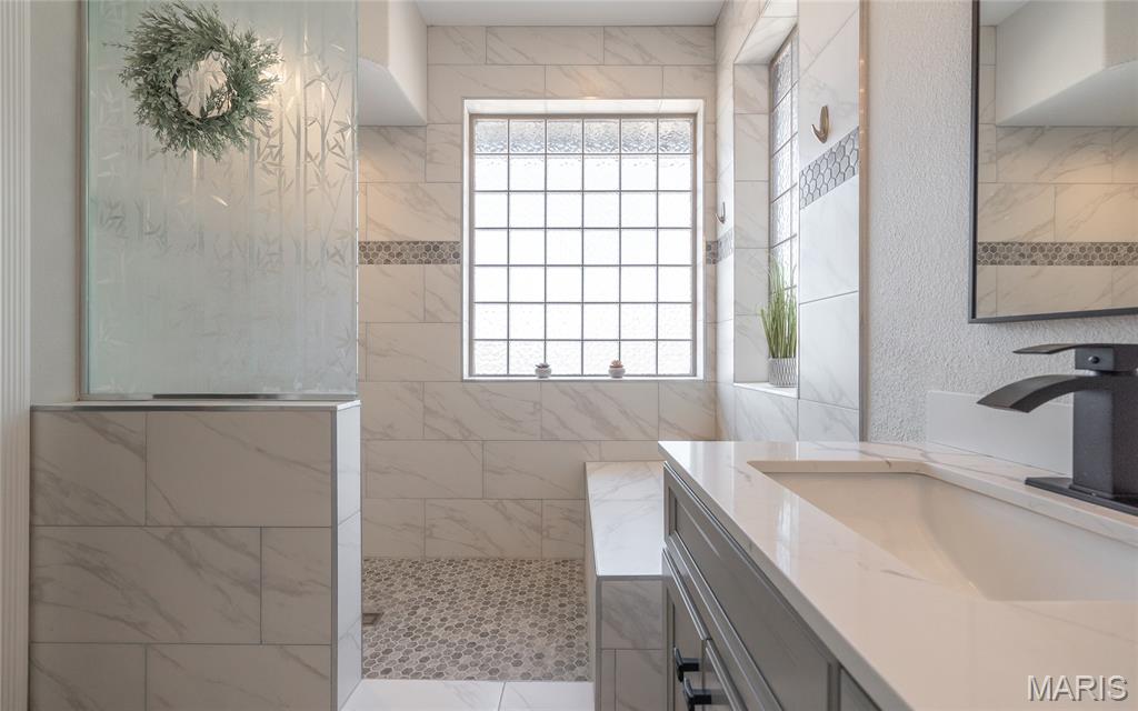 674 Lazy Days Road Osage Beach, MO 65065 - Photo 16 of 71