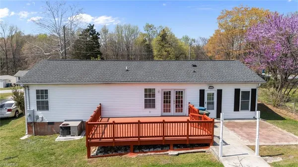 $299,000 | 301 Cloverdale Drive, Archdale, NC 27263