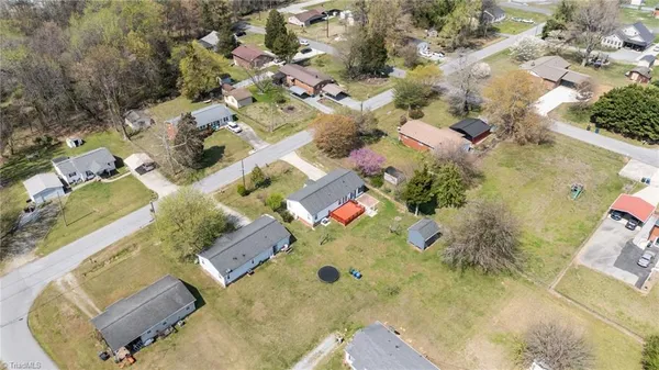 $299,000 | 301 Cloverdale Drive, Archdale, NC 27263