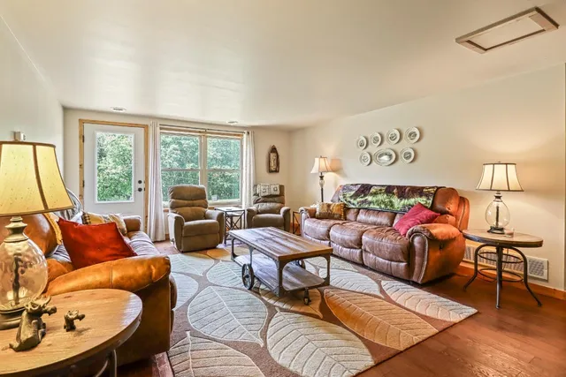 $950,000 | 75500 Joe Rein Road, Glidden, WI 54527