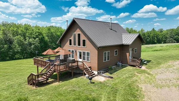 $890,000 | 75500 Joe Rein Road, Glidden, WI 54527