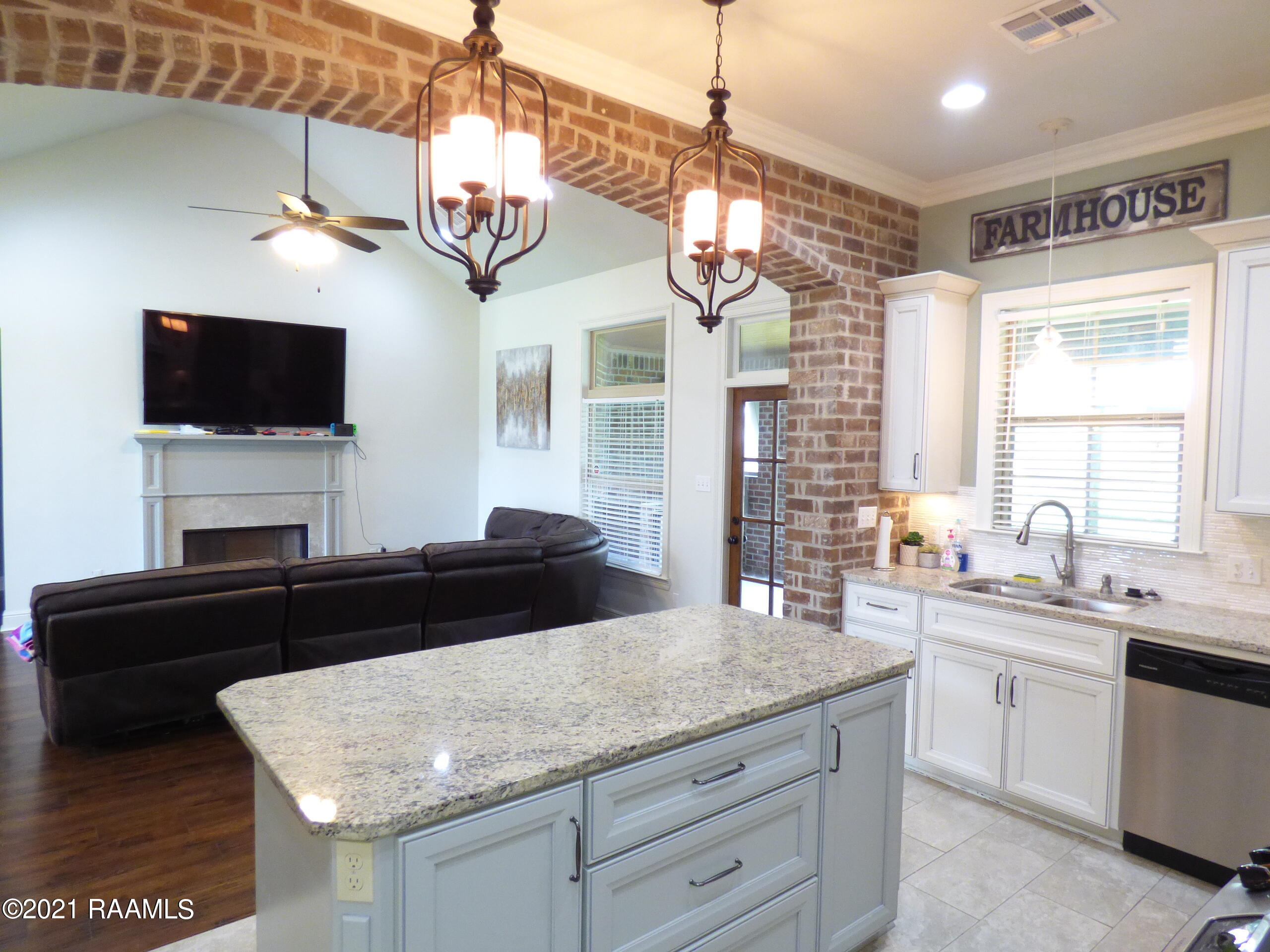 121 Talon Road Youngsville, LA 70592 - Photo 5 of 19 Gallery Image 5