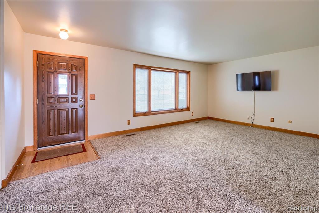 418 Windmill Point Drive Flushing, MI 48433 - Photo 18 of 28