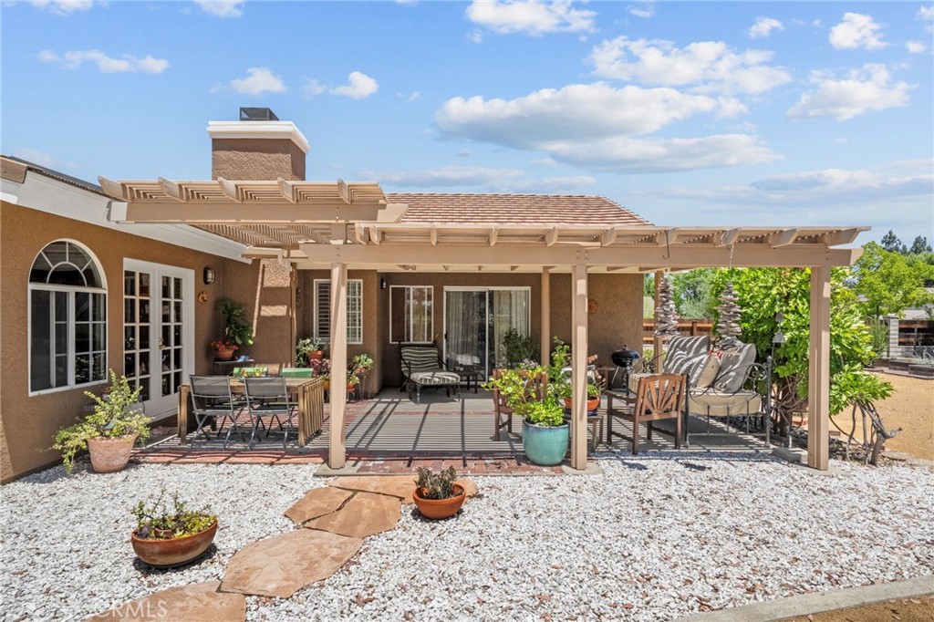 31475 Corte Mallorca Temecula, CA 92592 - Photo 33 of 51 Covered back patio
