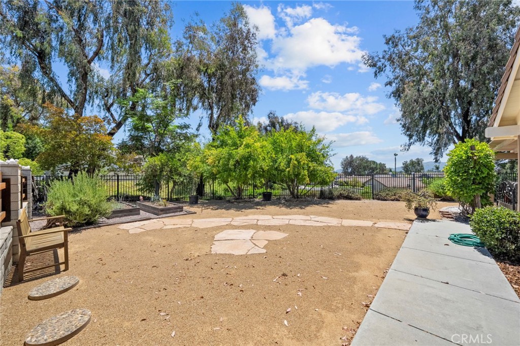 31475 Corte Mallorca Temecula, CA 92592 - Photo 41 of 51 Plenty of room for a pool