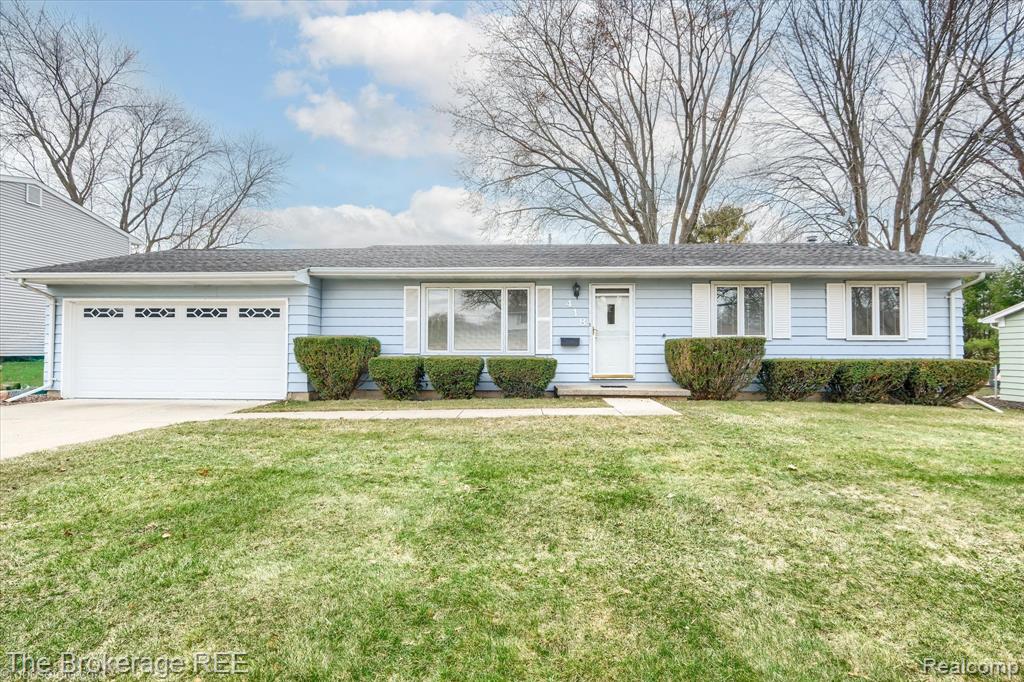 418 Windmill Point Drive Flushing, MI 48433 - Photo 2 of 28