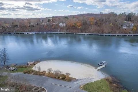 $699,000 | 6610 West Lakeridge Road, New Market, MD 21774