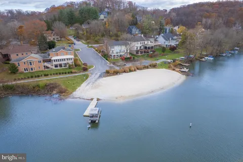 $699,000 | 6610 West Lakeridge Road, New Market, MD 21774