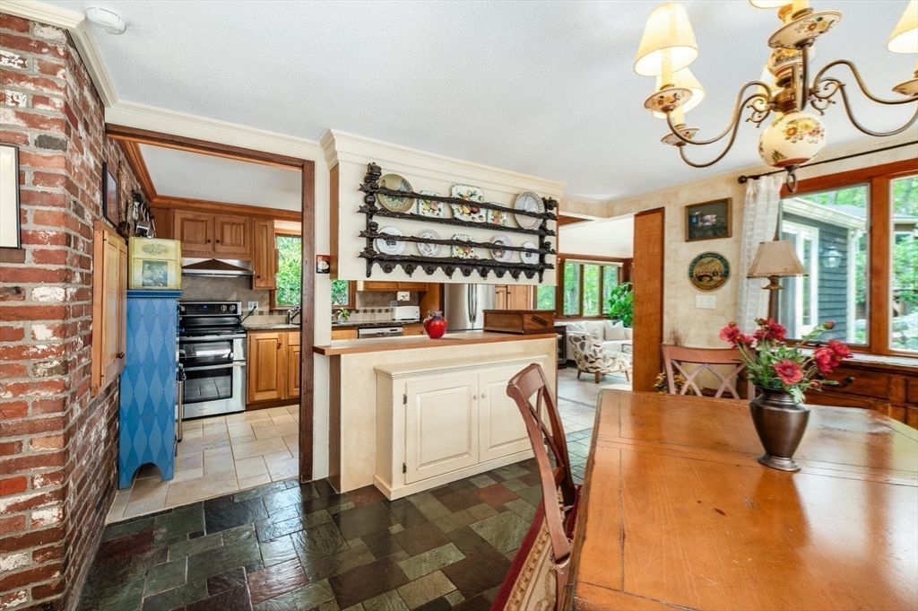 3 Big Rock Road Manchester, MA 01944 - Photo 11 of 34