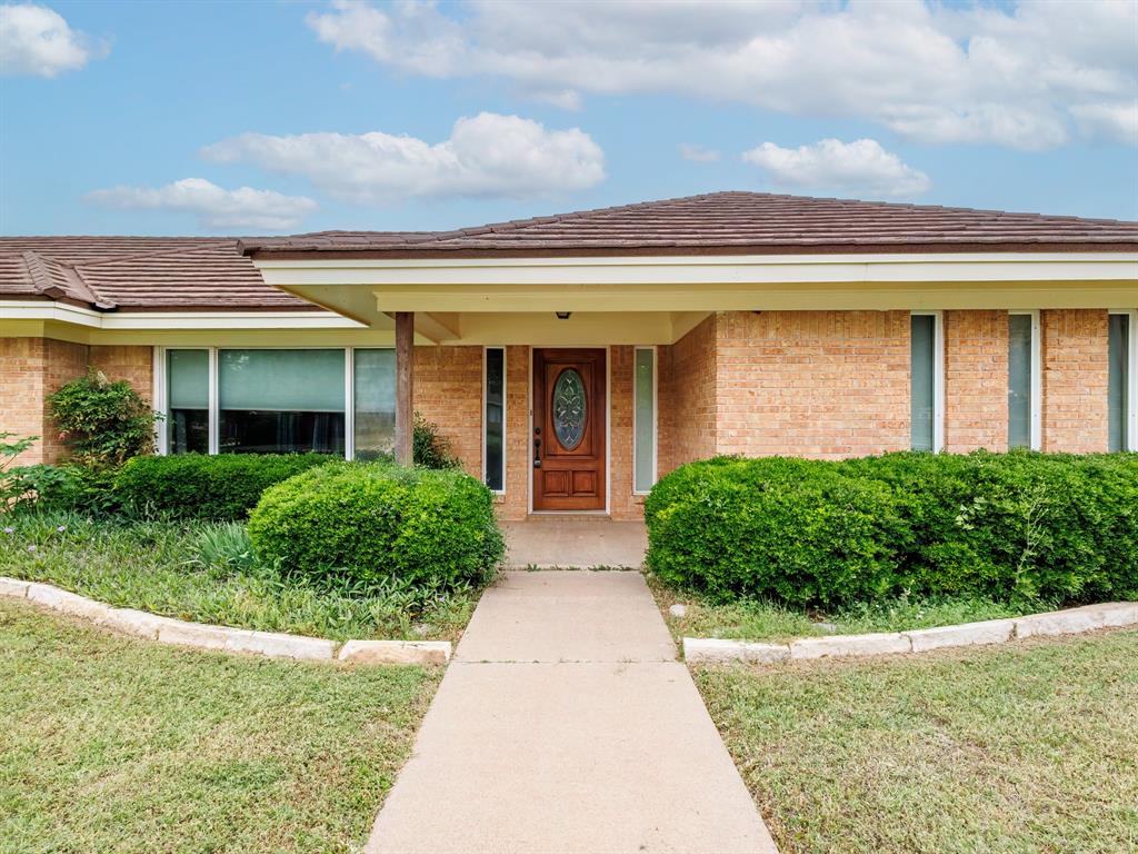 905 High Road Coleman, TX 76834 - Photo 3 of 40