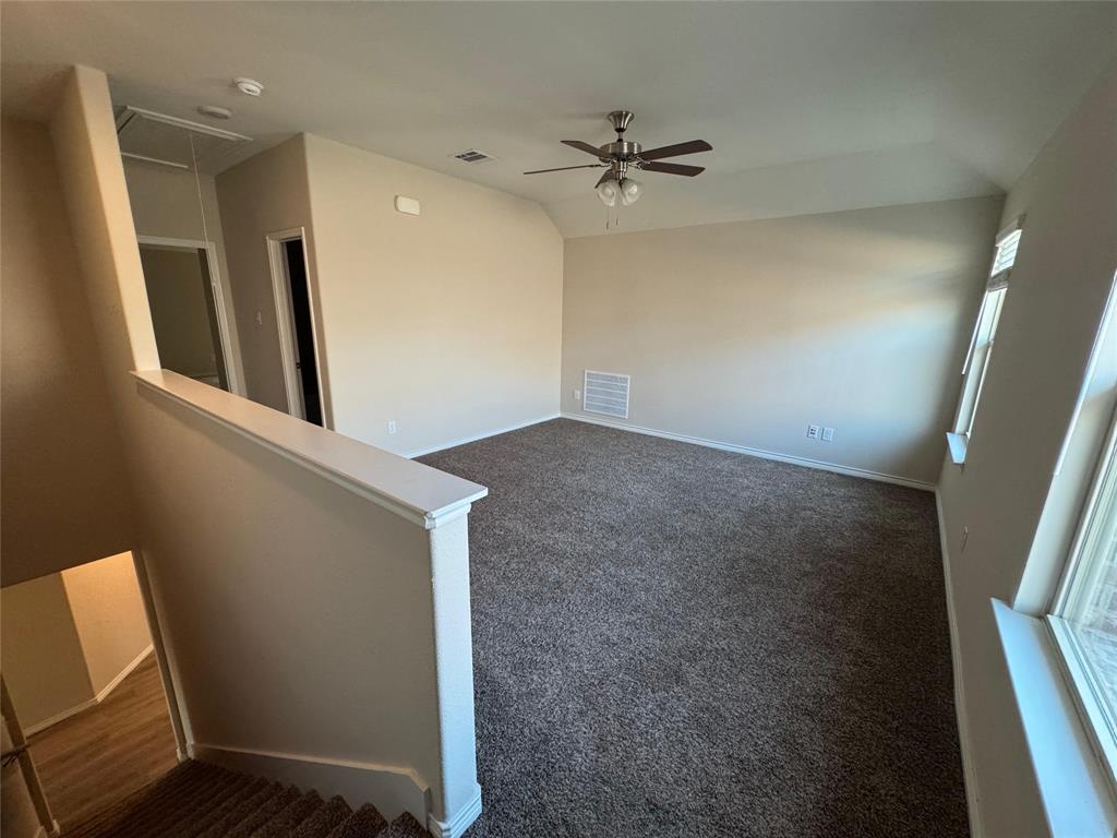 940 Azure Lane Celina, TX 75009 - Photo 19 of 26 en view interior of the house