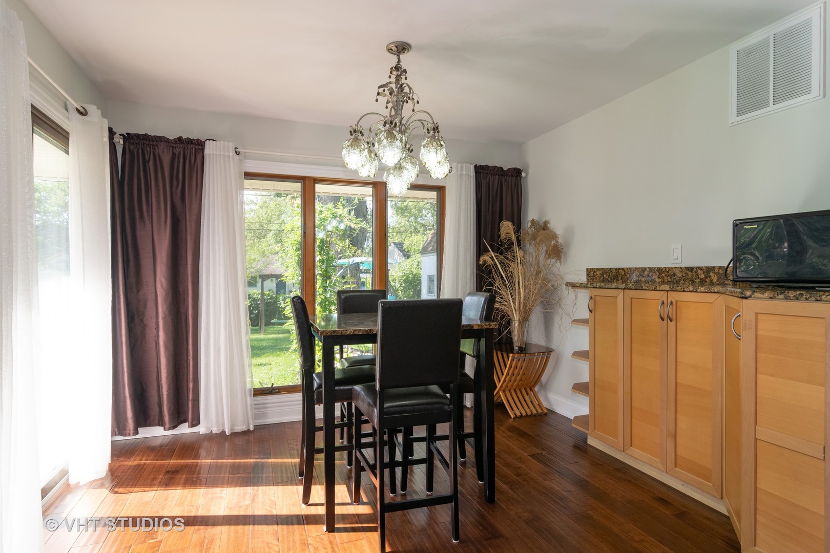 311 East Schaumburg Road Streamwood, IL 60107 - Photo 4 of 10