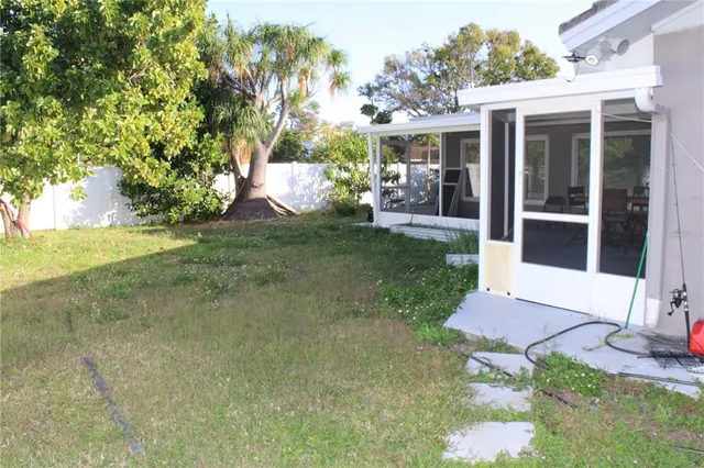 $3,500 | 7655 Cardiff Court North, St. Petersburg, FL 33709