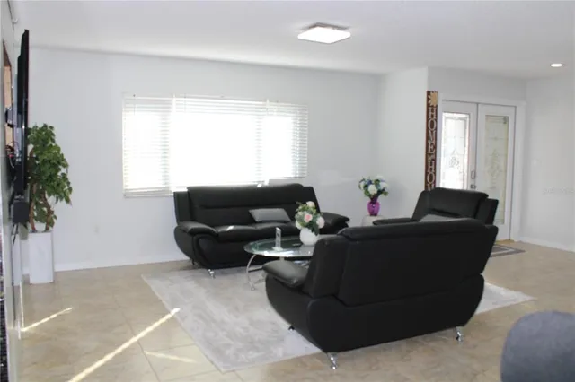 $3,500 | 7655 Cardiff Court North, St. Petersburg, FL 33709