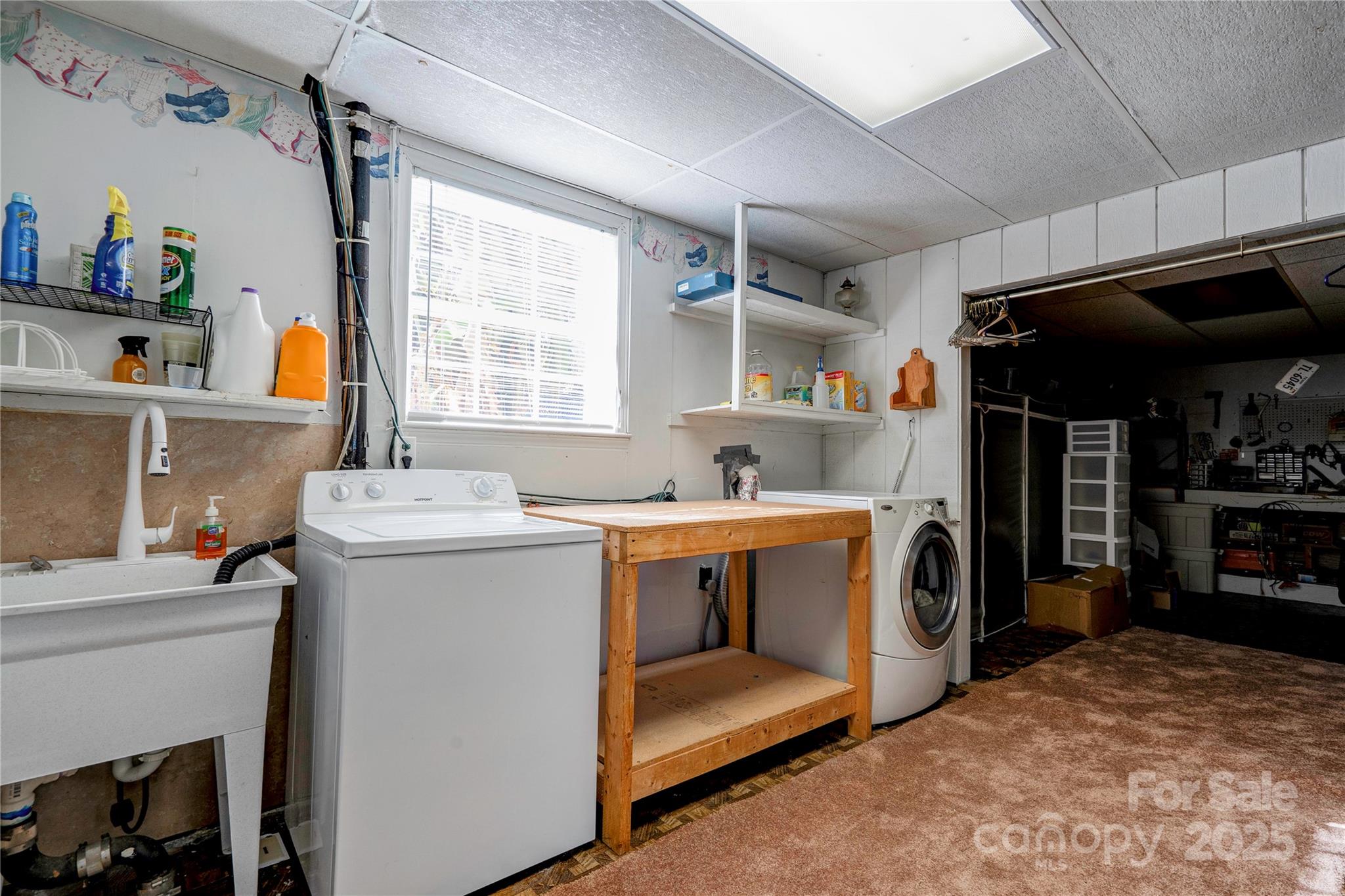 914 Parkwood Road Shelby, NC 28150 - Photo 28 of 40 a utility room with dryer and washer