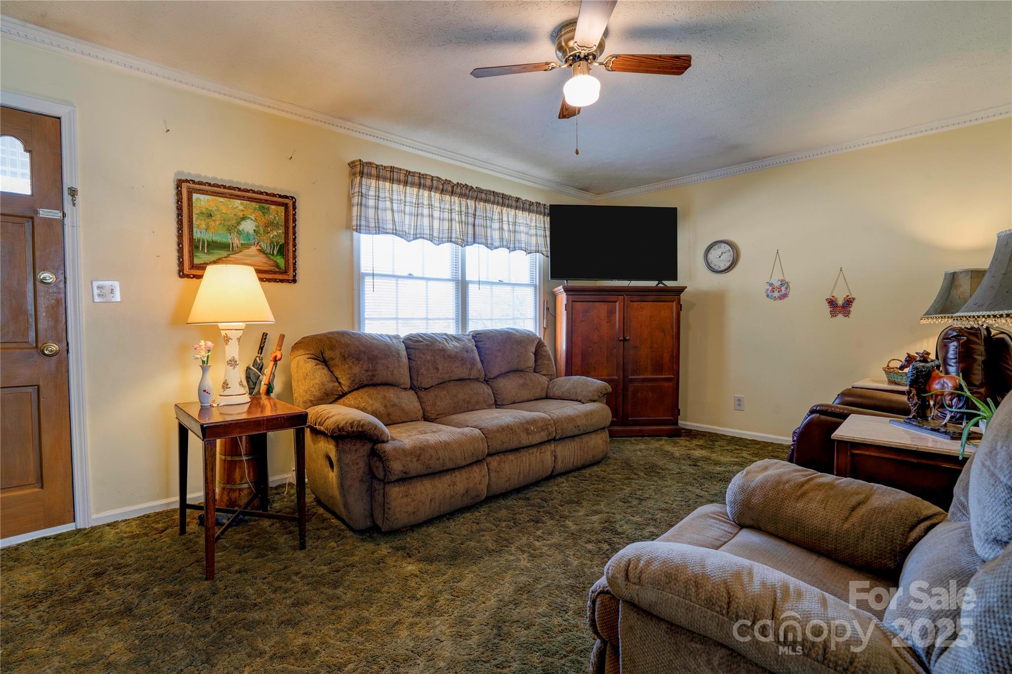 914 Parkwood Road Shelby, NC 28150 - Photo 4 of 40 a living room with furniture and a window