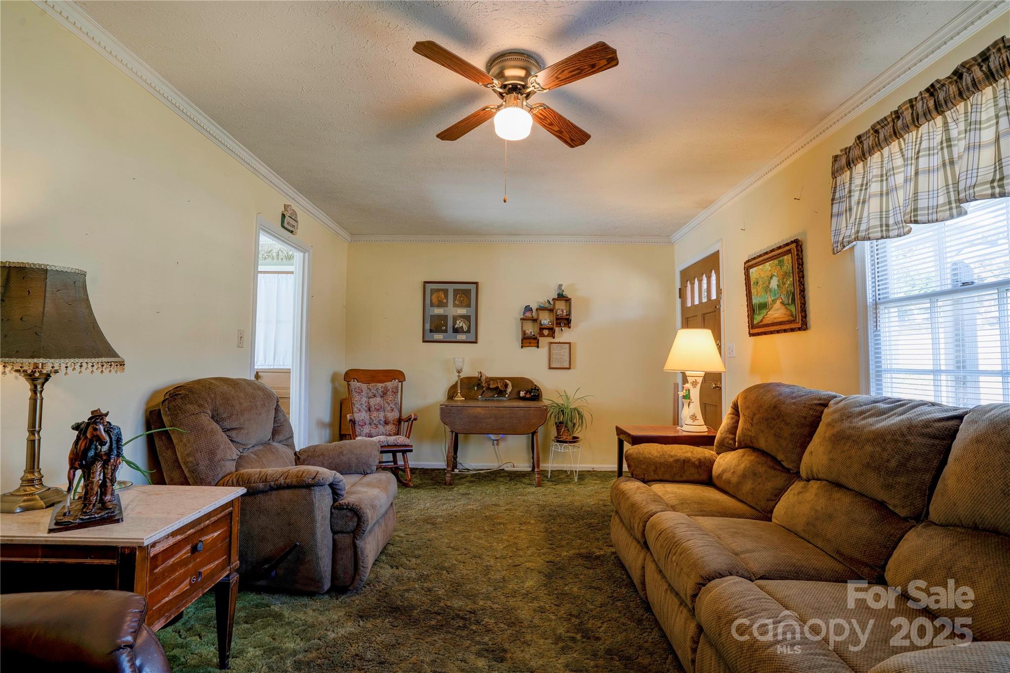 914 Parkwood Road Shelby, NC 28150 - Photo 5 of 40 a living room with furniture