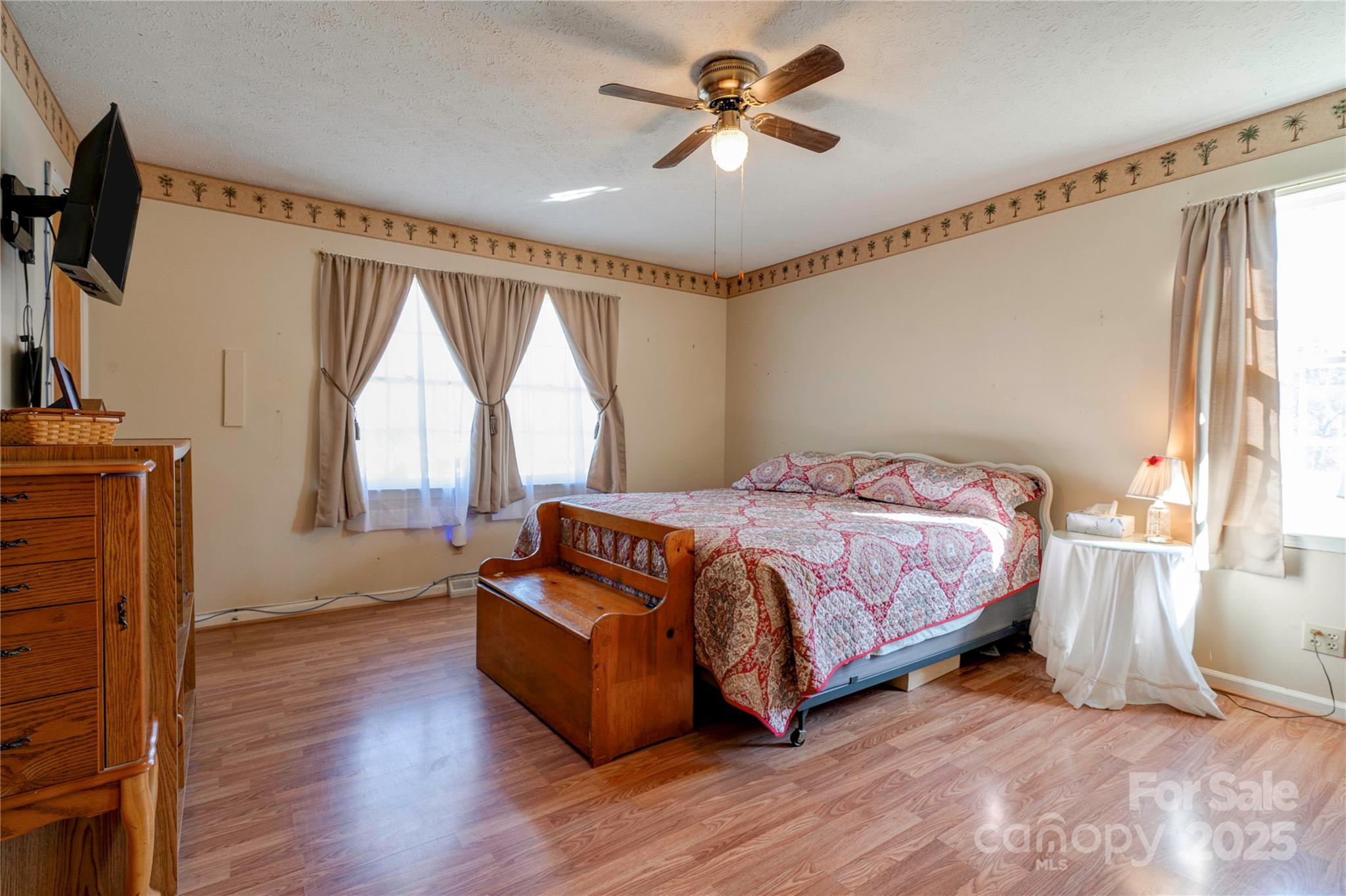 914 Parkwood Road Shelby, NC 28150 - Photo 9 of 40 a bed room with a bed and a window
