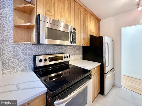 $3,200 | 1737 P Street Northwest, Unit 501, Washington, DC 20036