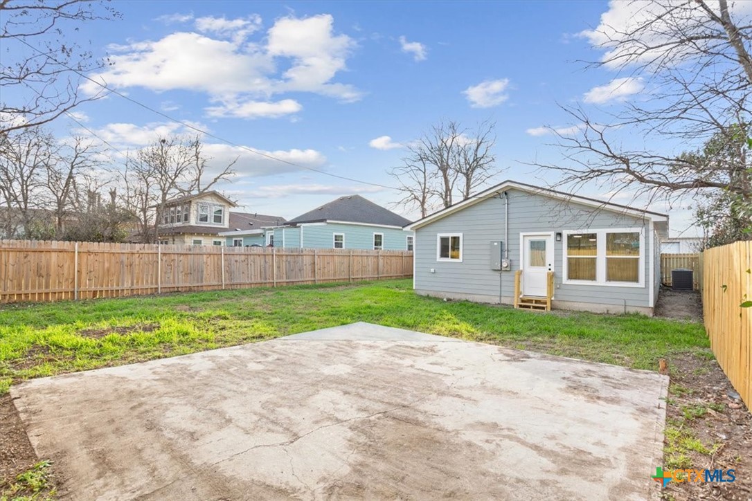 707 South 13th Street Temple, TX 76504 - Photo 24 of 24 a view of a backyard with a garden and plants
