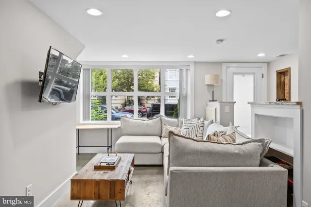 $624,900 | 719 F Street Northeast, Washington, DC 20002