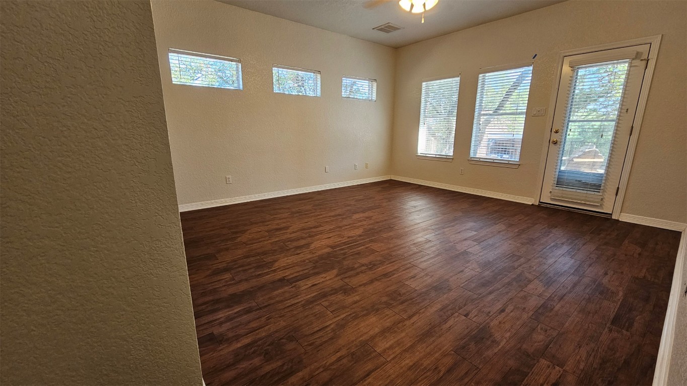 1301 County Road 262 Georgetown, TX 78633 - Photo 13 of 39