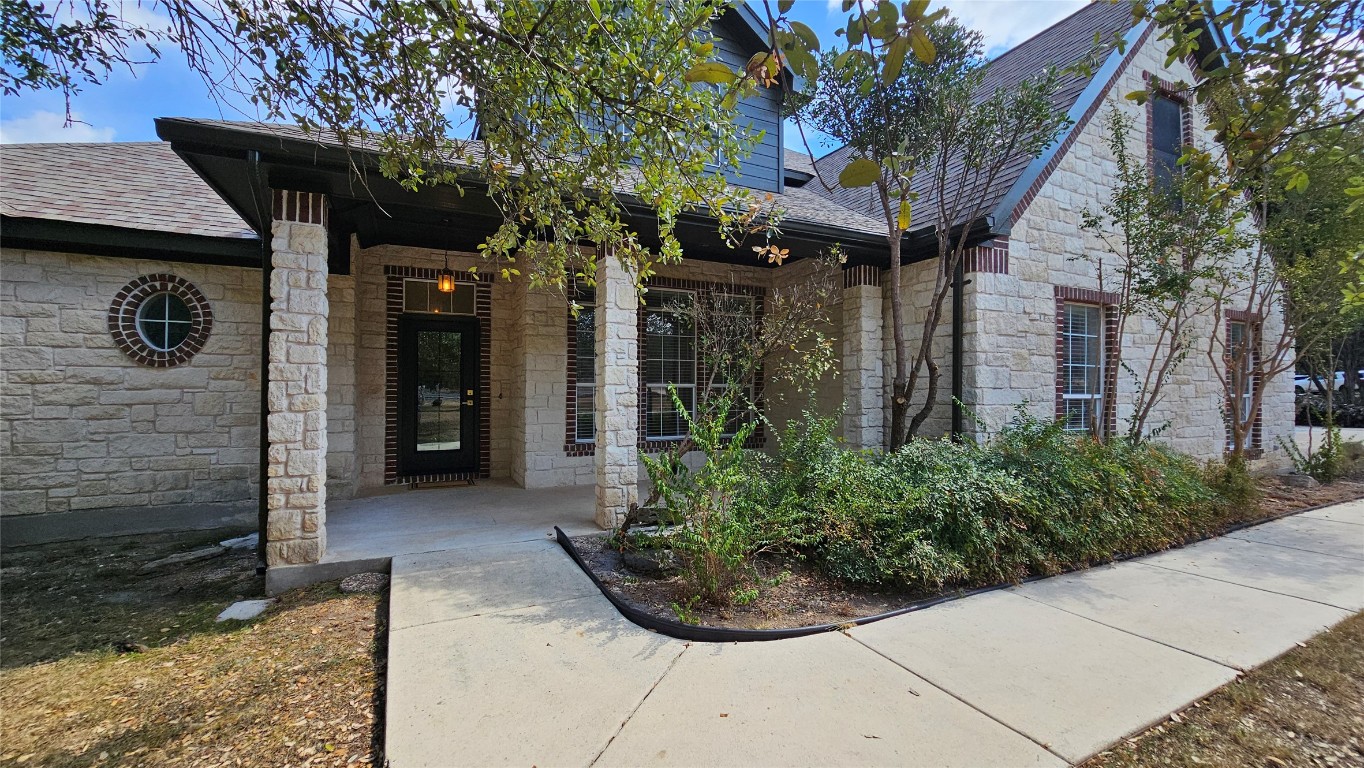 1301 County Road 262 Georgetown, TX 78633 - Photo 2 of 39