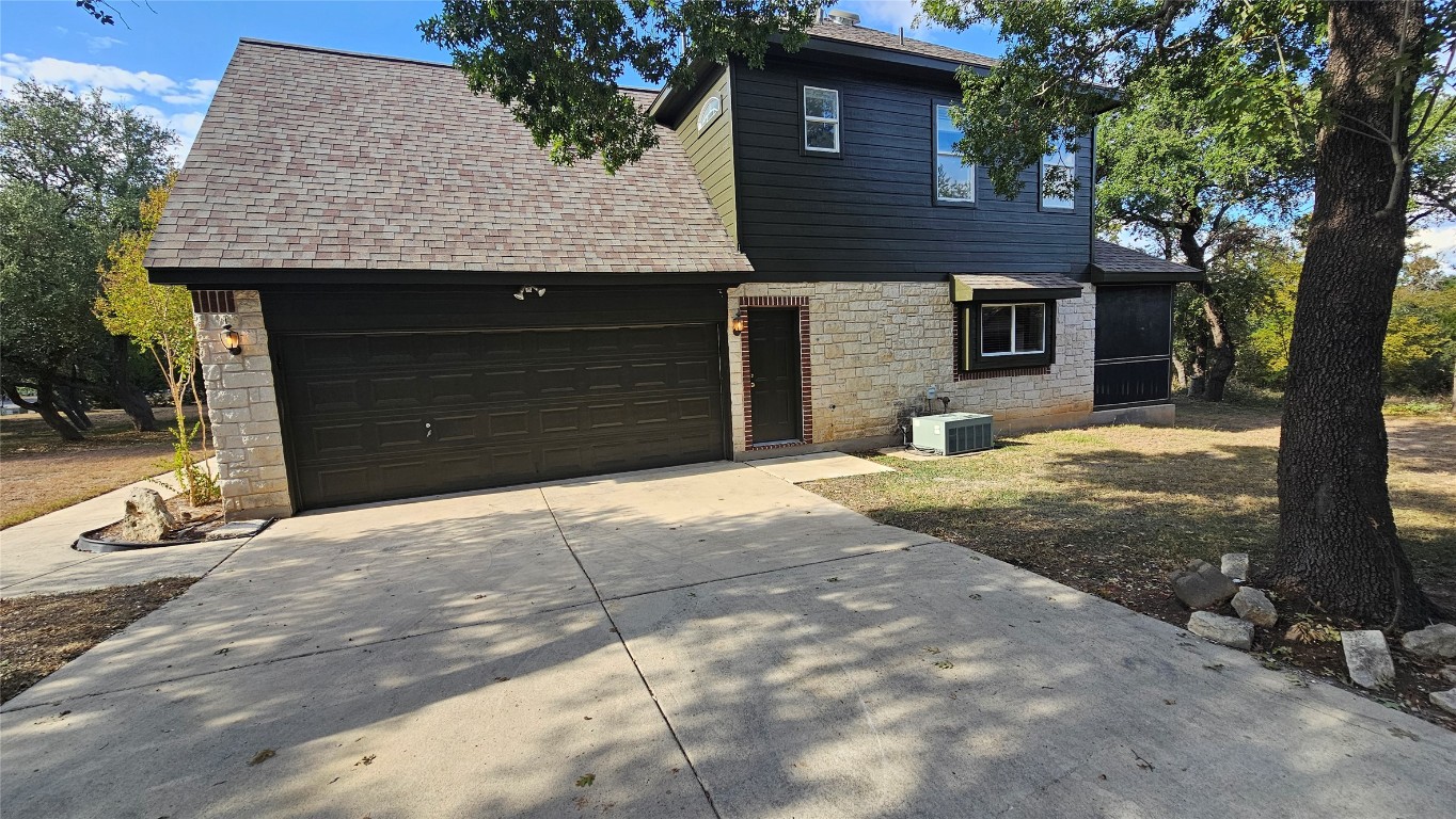 1301 County Road 262 Georgetown, TX 78633 - Photo 3 of 39