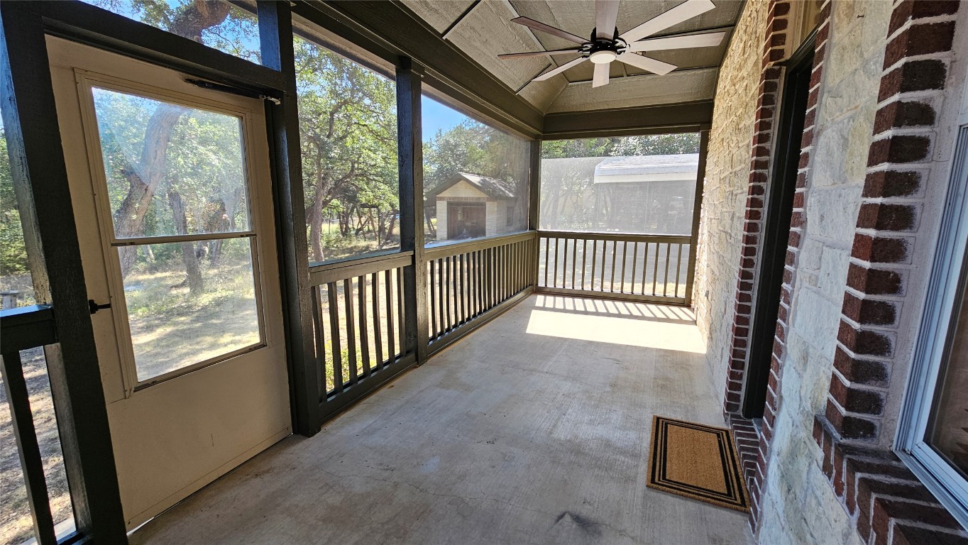 1301 County Road 262 Georgetown, TX 78633 - Photo 32 of 39