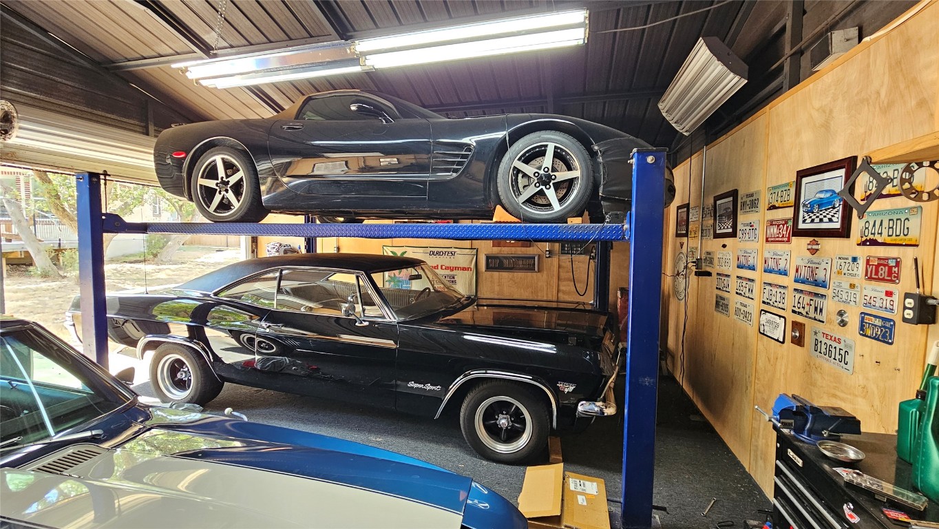 1301 County Road 262 Georgetown, TX 78633 - Photo 35 of 39