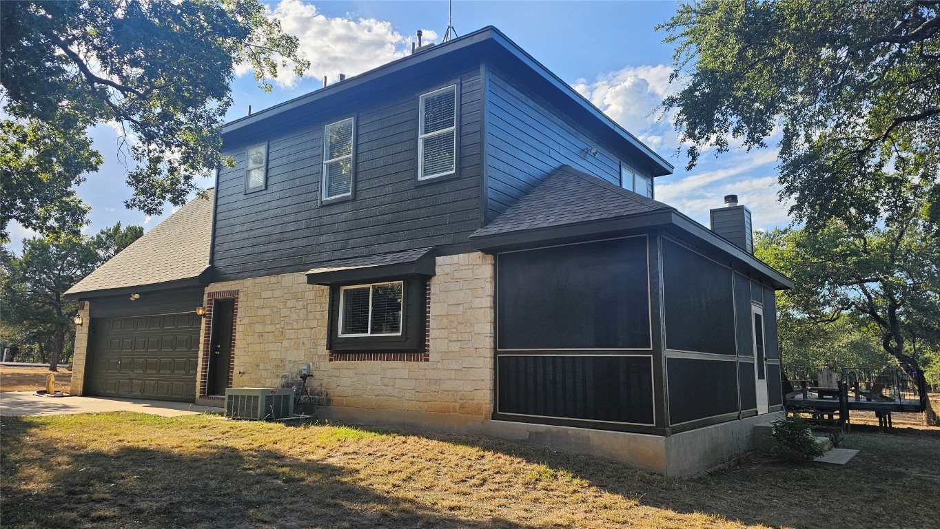 1301 County Road 262 Georgetown, TX 78633 - Photo 4 of 39