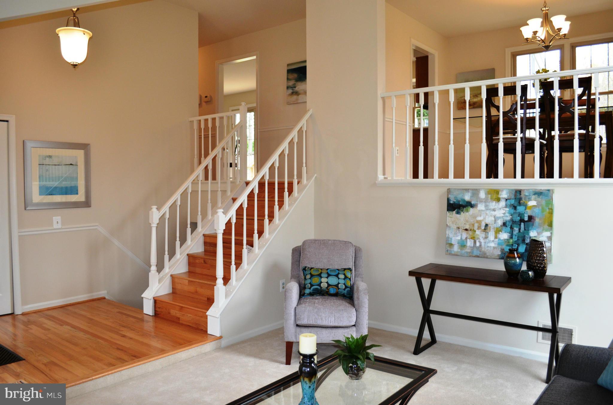 135 Environs Road Sterling, VA 20165 - Photo 4 of 27 Living Room
