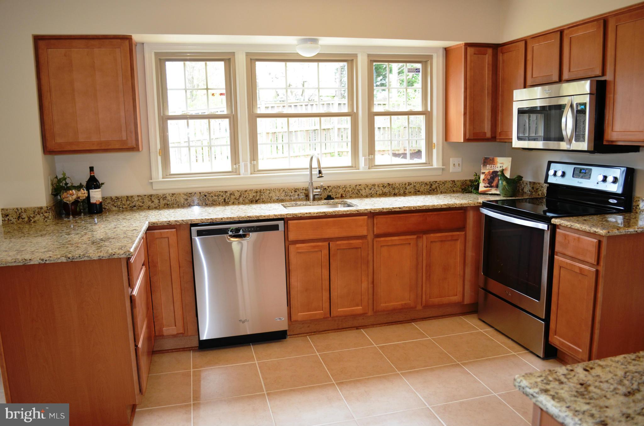 135 Environs Road Sterling, VA 20165 - Photo 7 of 27 Kitchen