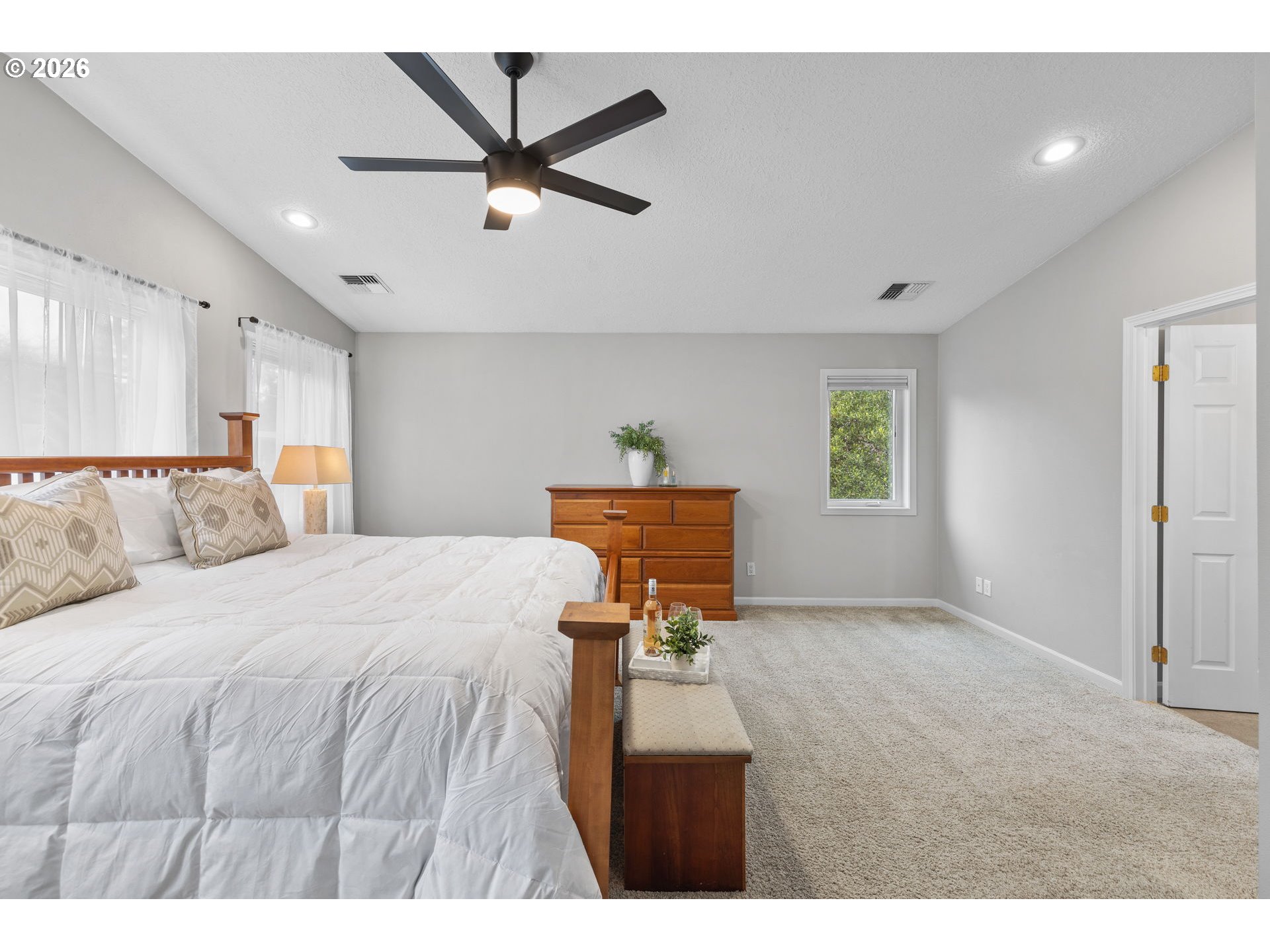 9375 Southwest Pine Street Beaverton, OR 97005 - Photo 13 of 38 Primary Bedroom