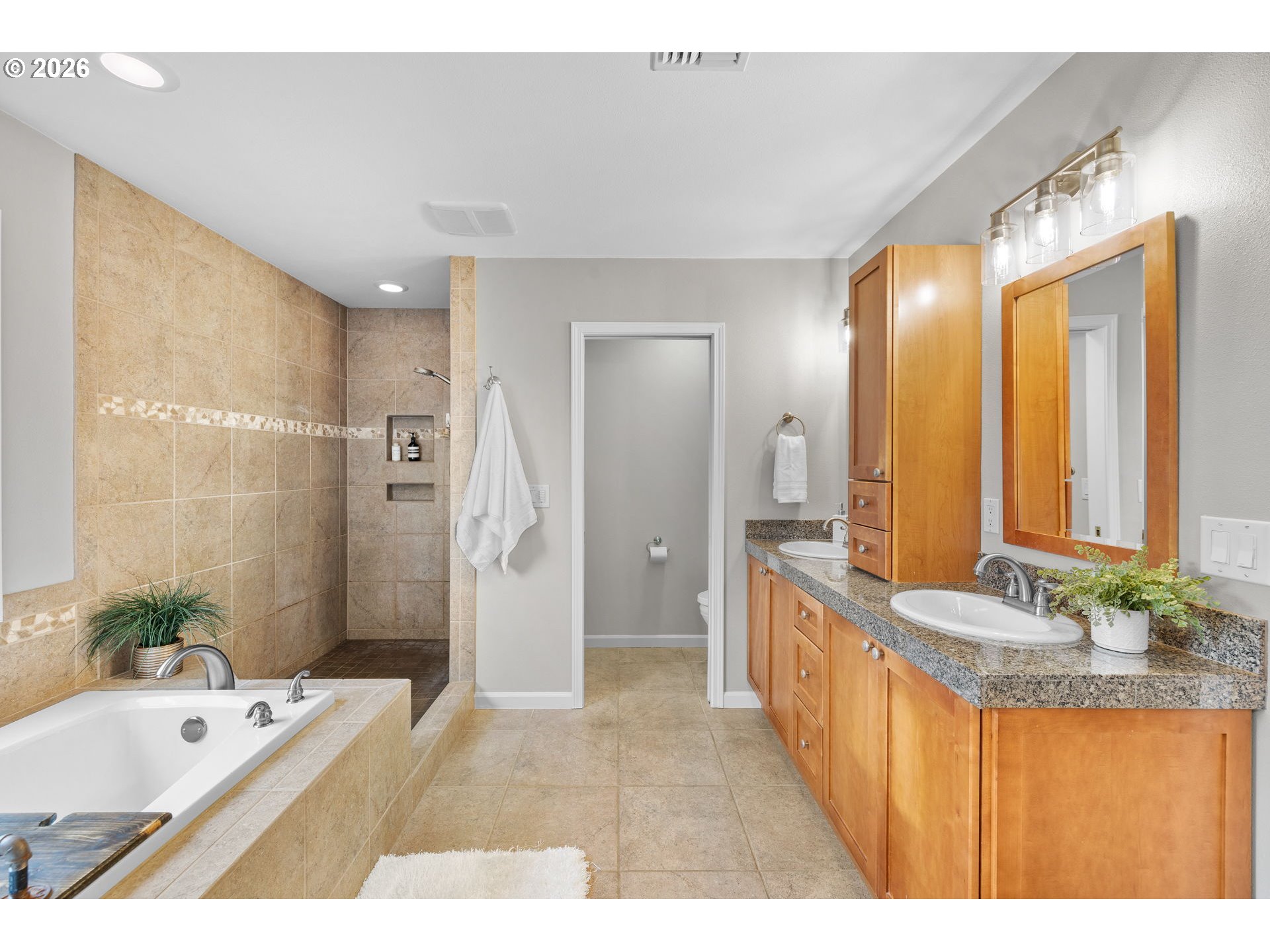 9375 Southwest Pine Street Beaverton, OR 97005 - Photo 15 of 38 Owner's Suite Bathroom