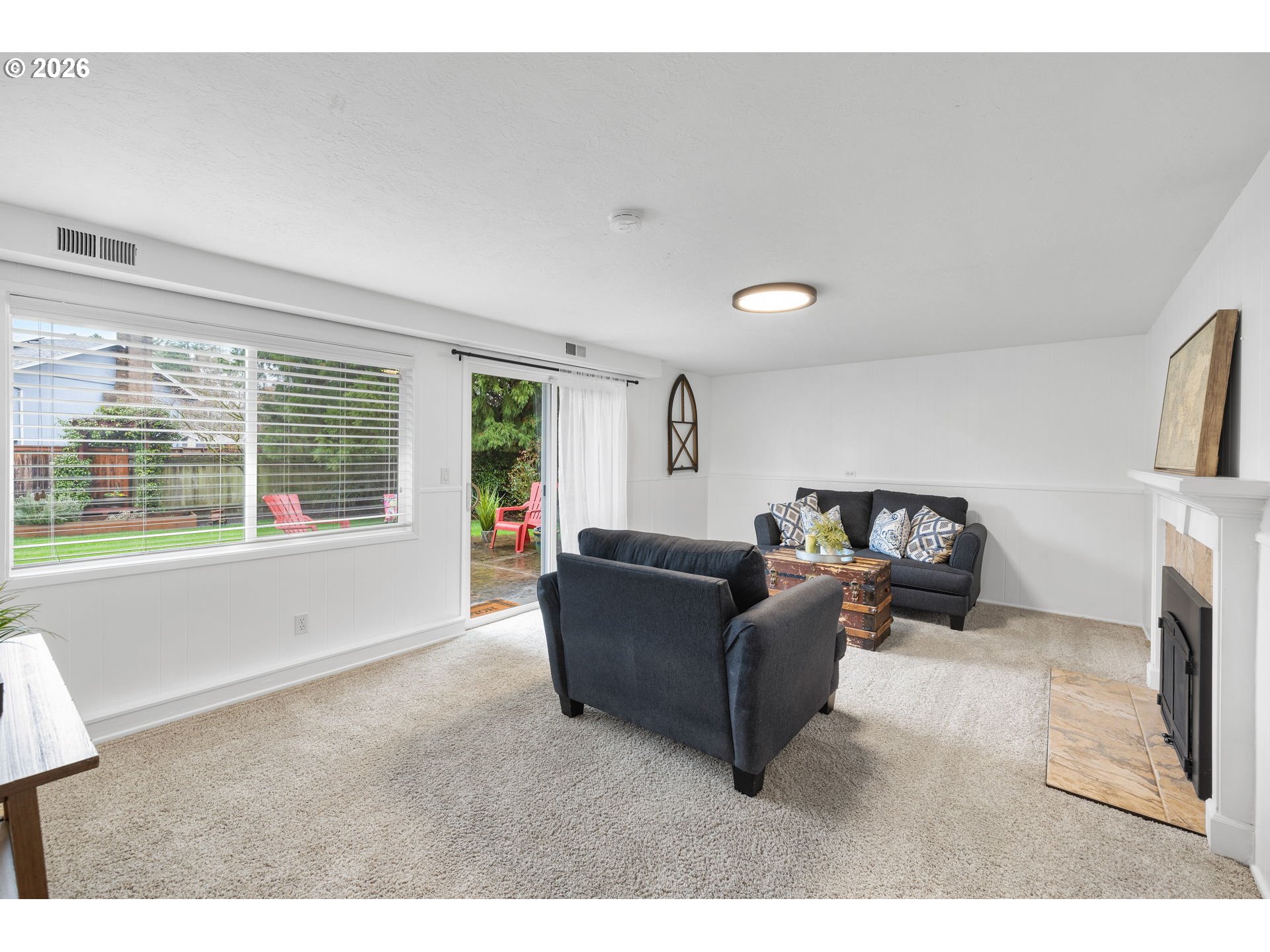 9375 Southwest Pine Street Beaverton, OR 97005 - Photo 24 of 38 Family Room