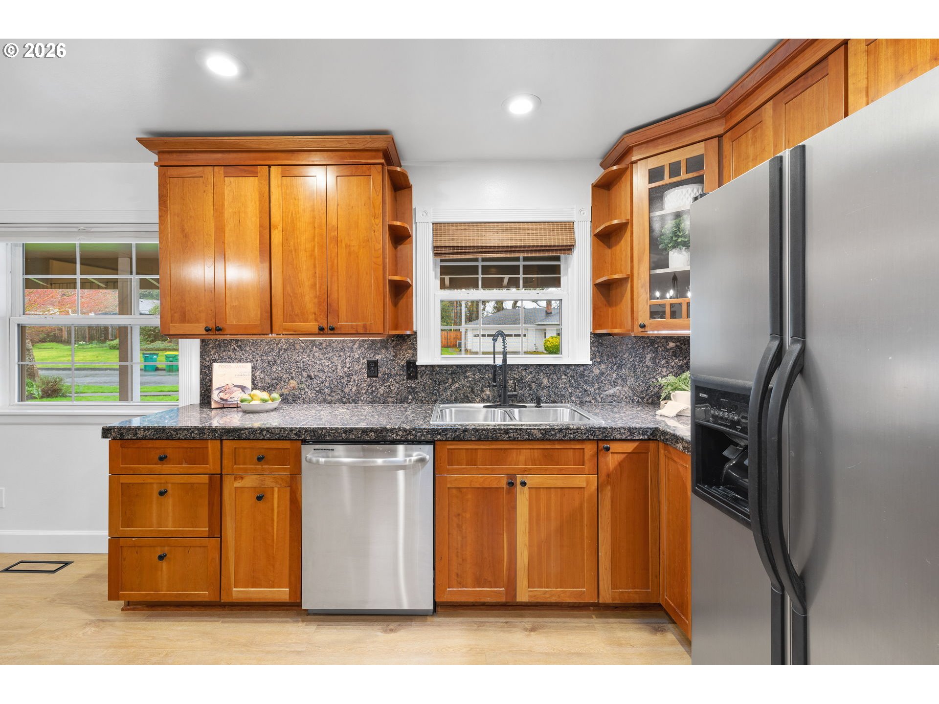 9375 Southwest Pine Street Beaverton, OR 97005 - Photo 7 of 38