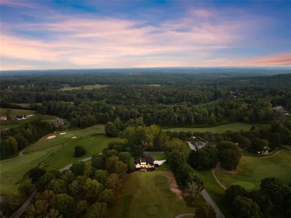 $999,998 | 526 Orchard Drive, Clarkesville, GA 30523