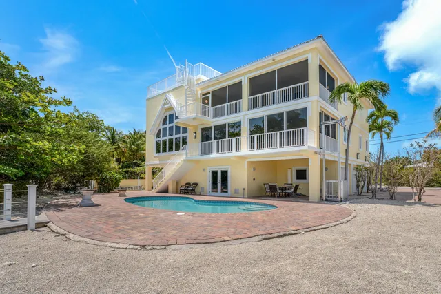 $3,751,000 | 205 Stirrup Key Boulevard, Marathon, FL 33050