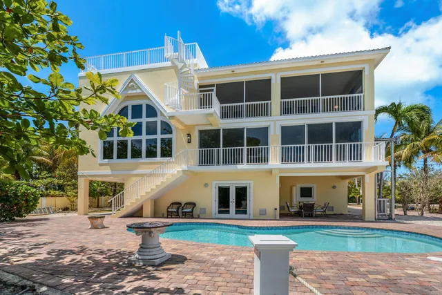 $3,751,000 | 205 Stirrup Key Boulevard, Marathon, FL 33050